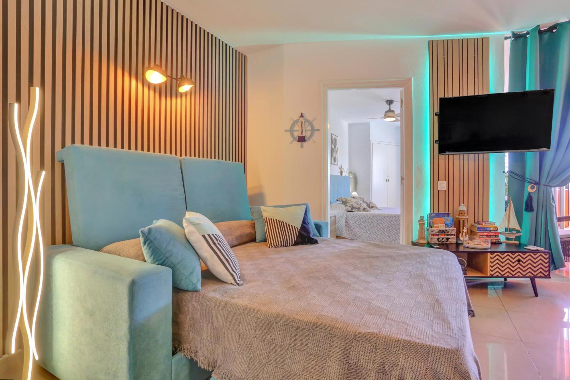 Luxory Dreamy Sunset, Seafront, Direct Access To The Promenade,Wifi,Pool,Free Parking Appartement Los Cristianos  Buitenkant foto