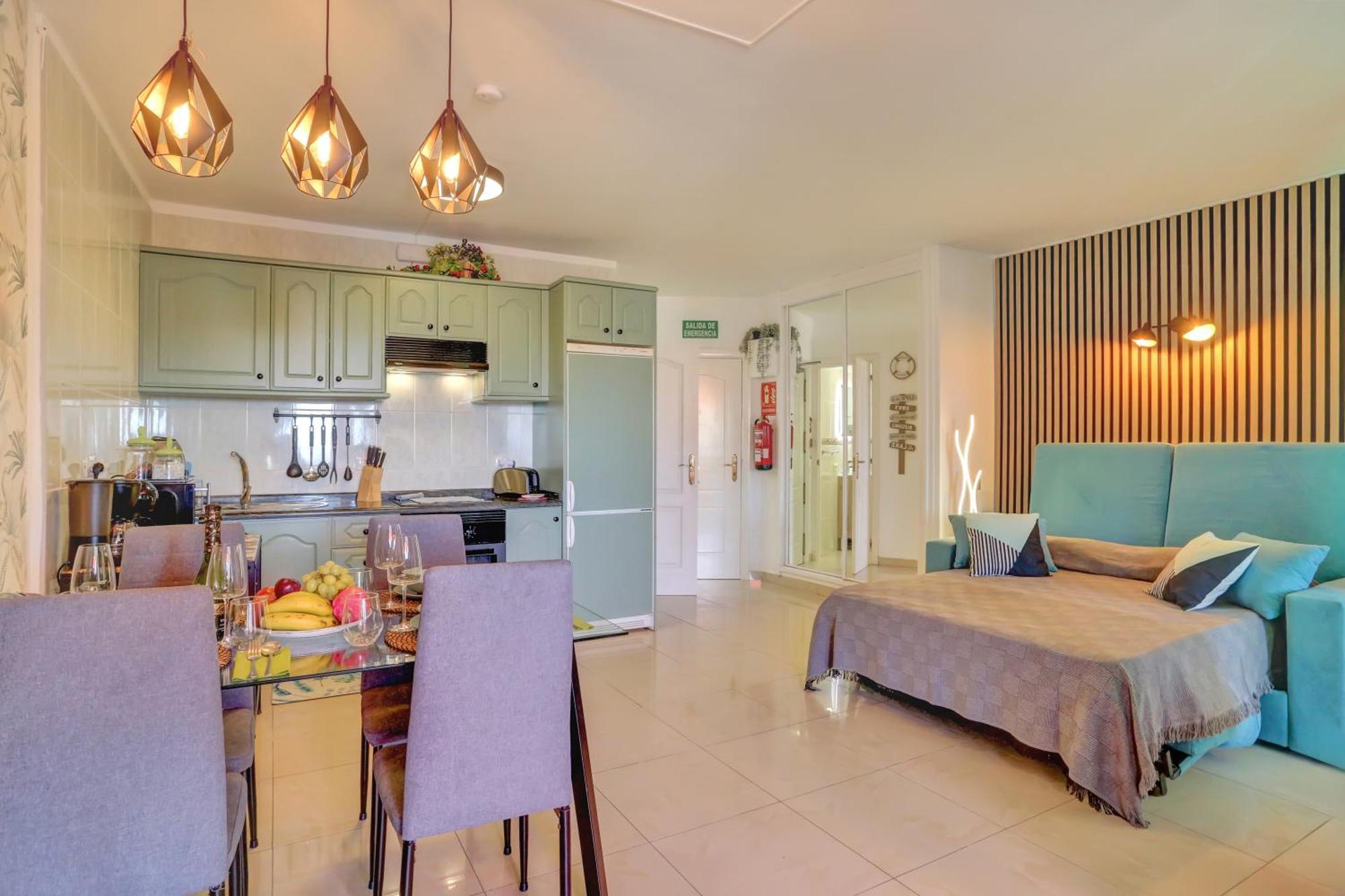 Luxory Dreamy Sunset, Seafront, Direct Access To The Promenade,Wifi,Pool,Free Parking Appartement Los Cristianos  Buitenkant foto