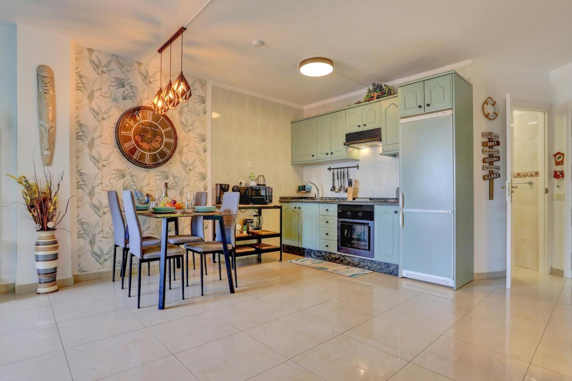 Luxory Dreamy Sunset, Seafront, Direct Access To The Promenade,Wifi,Pool,Free Parking Appartement Los Cristianos  Buitenkant foto